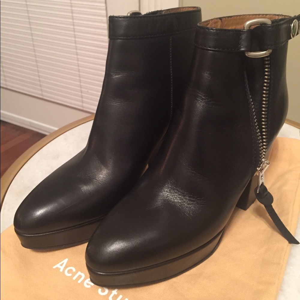 Acne studio plat form boots